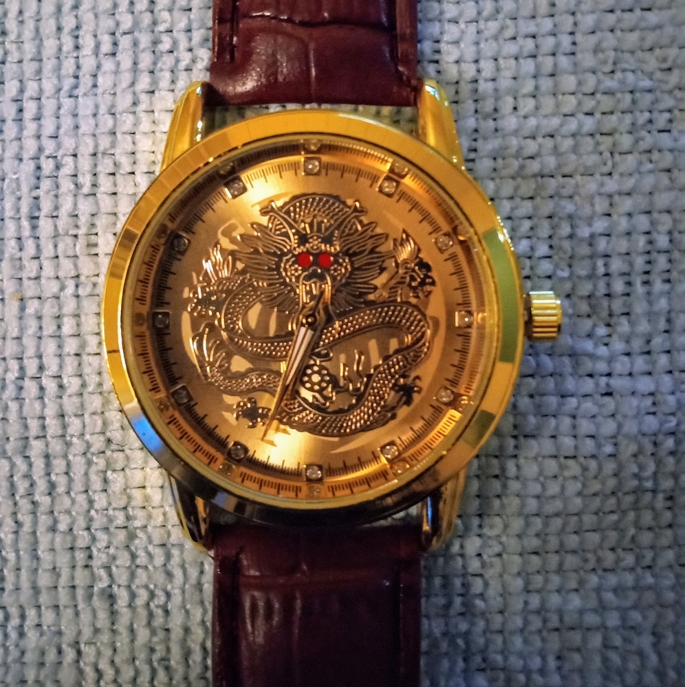 Men's fashion dragon watch